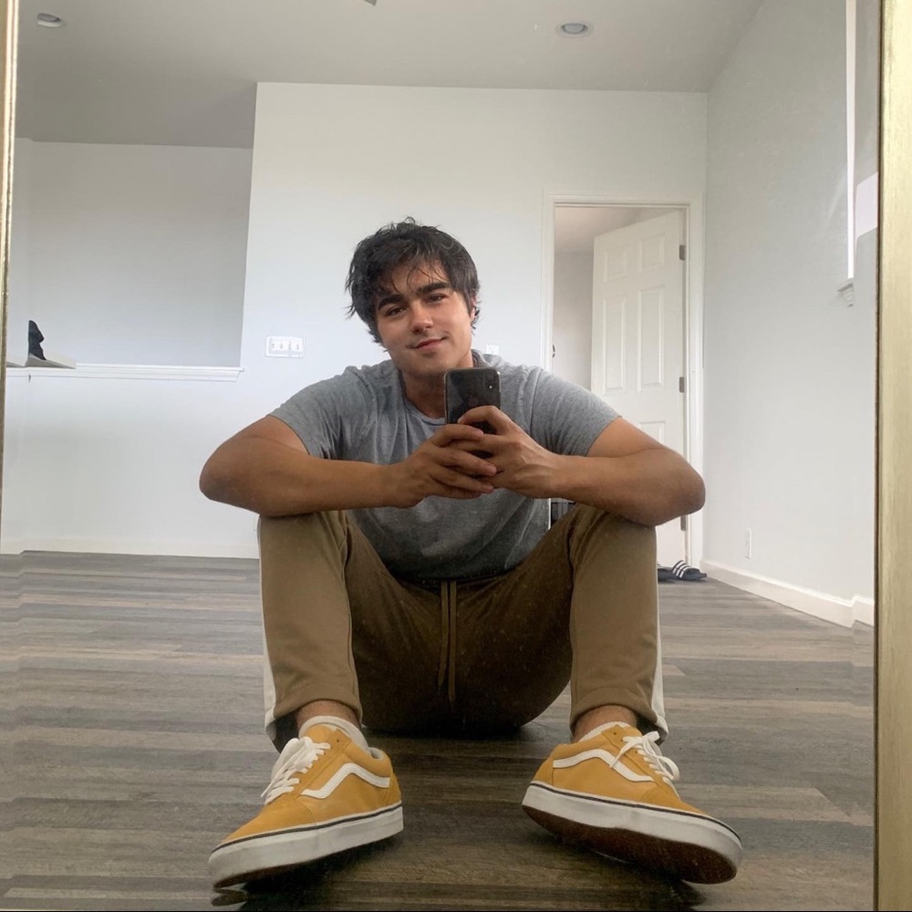 Meet your Posher, Christian